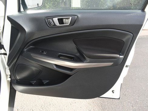 Used 2020 Ford EcoSport SE w/ SE Convenience Package image 24