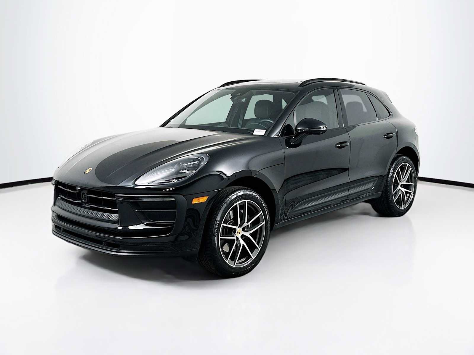 Certified 2026 Porsche Macan AWD/4WD image 1