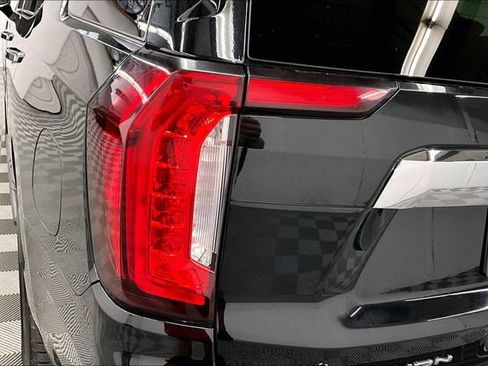 Used 2021 GMC Yukon SLT AWD/4WD image 35