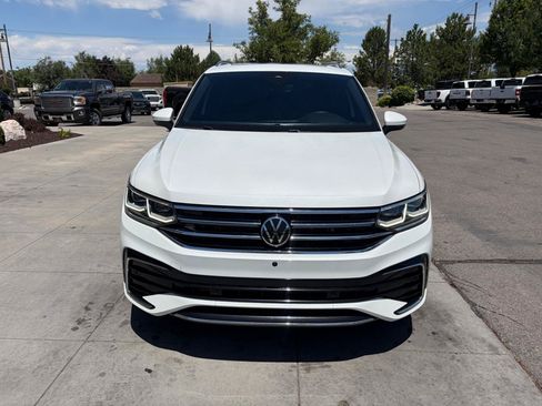 Used 2023 Volkswagen Tiguan SEL R-Line AWD/4WD image 9