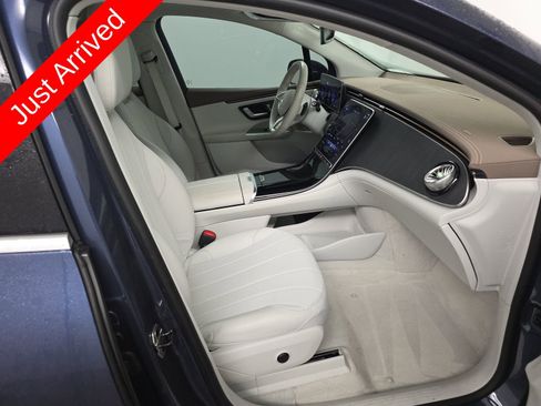Used 2023 Mercedes-Benz EQE 350+ 4MATIC SUV w/ Exclusive Trim Package image 11