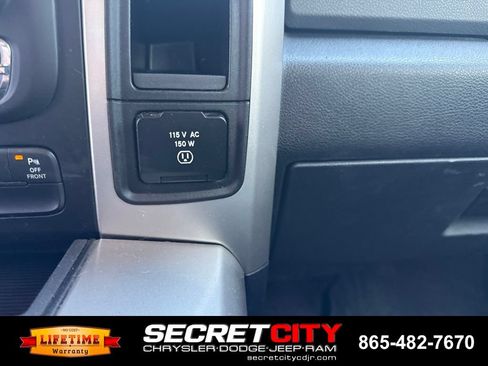 Used 2017 RAM 2500 Big Horn w/ Sport Appearance Group AWD/4WD image 37