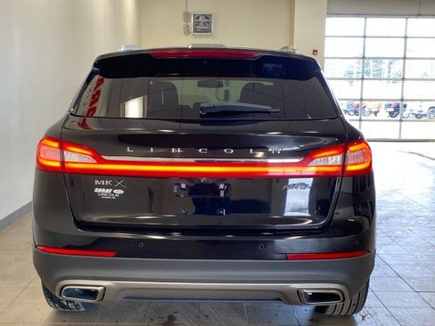 Used 2018 Lincoln MKX Reserve w/ Lincoln MKX Climate Package image 6