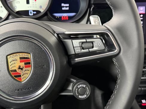 Certified 2026 Porsche Macan S AWD/4WD image 28