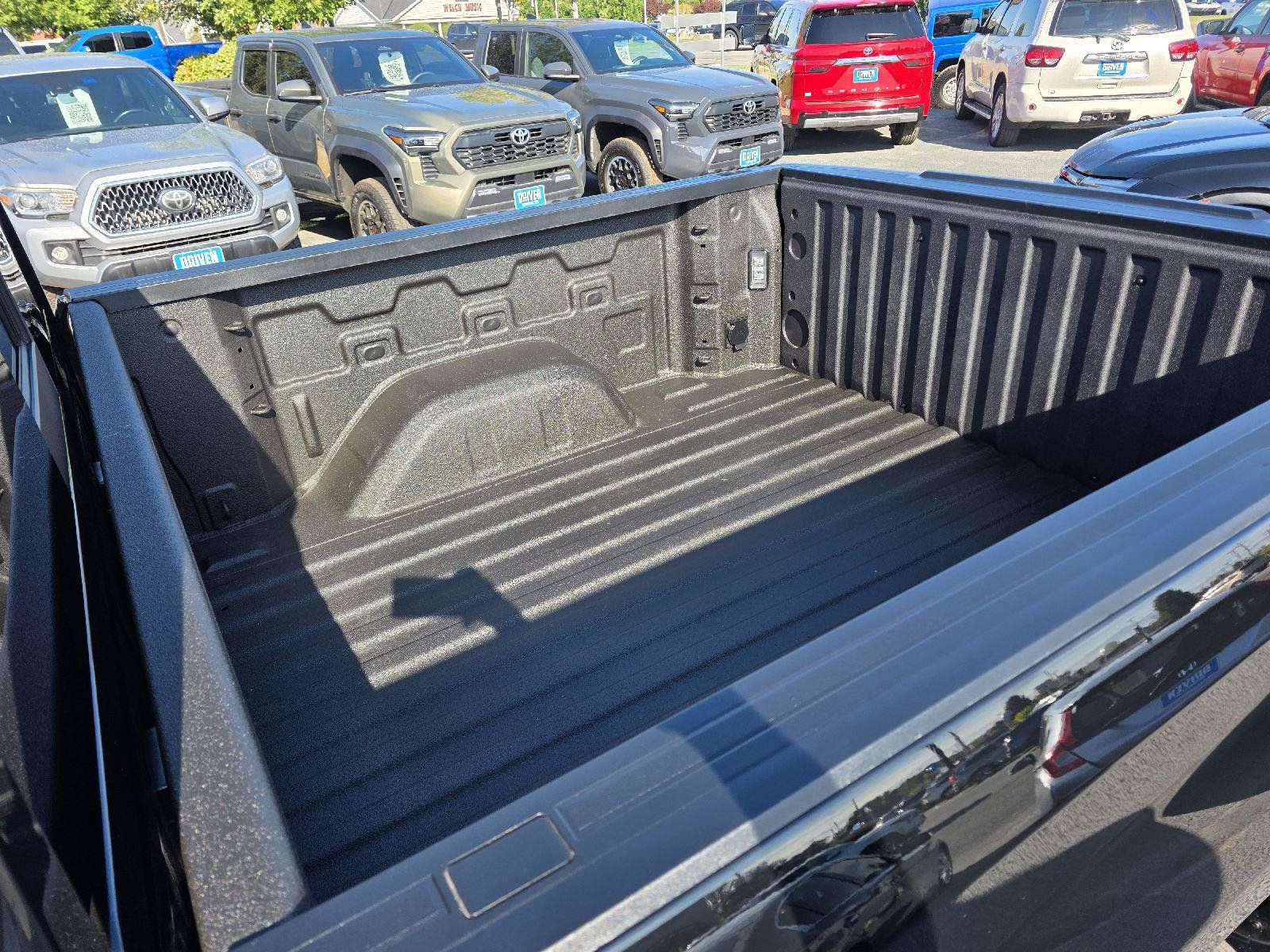 Used 2026 Chevrolet Silverado 1500 LT Trail Boss w/ Convenience Package II AWD/4WD image 13