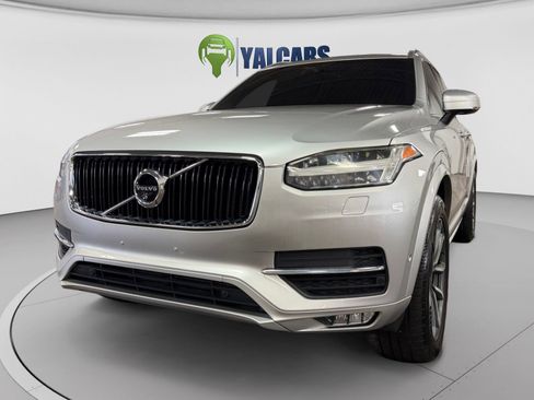 Used 2018 Volvo XC90 T5 Momentum w/ Convenience Package AWD/4WD image 9