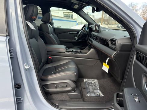 Used 2026 Honda Pilot TrailSport image 27