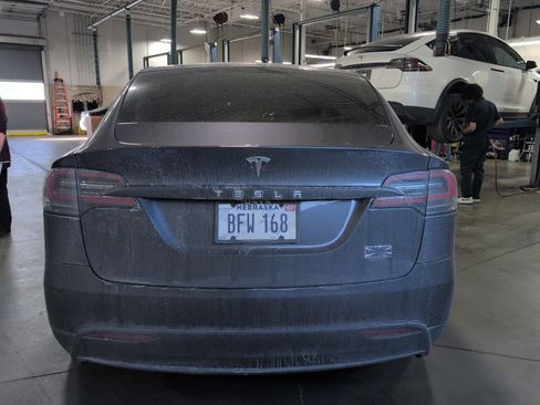 Used 2021 Tesla Model X Performance image 9