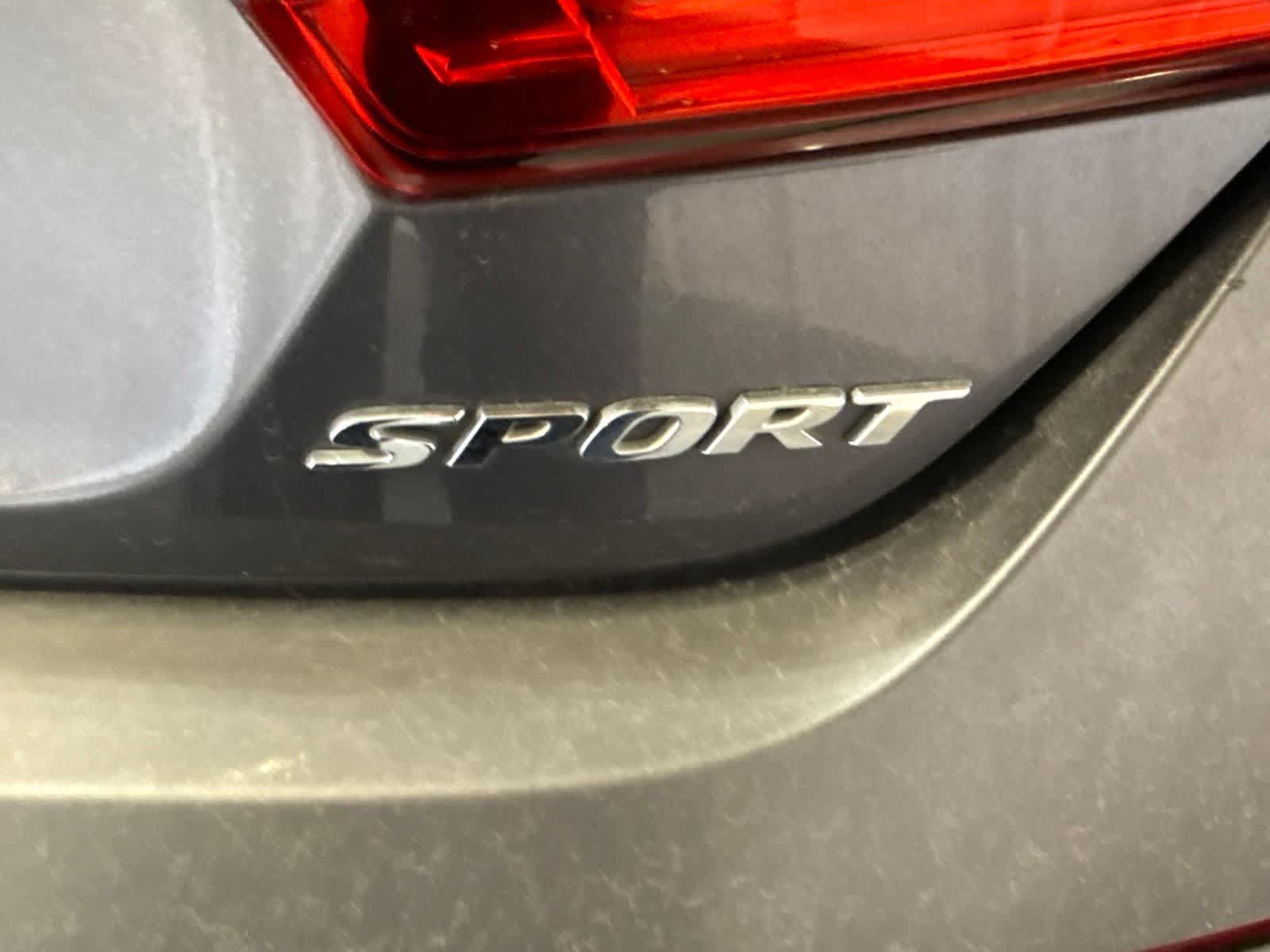 Used 2018 Honda Accord Sport image 14