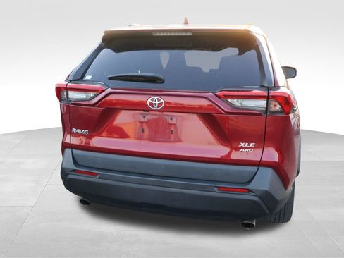 Used 2021 Toyota RAV4 XLE w/ Convenience Package AWD/4WD image 15