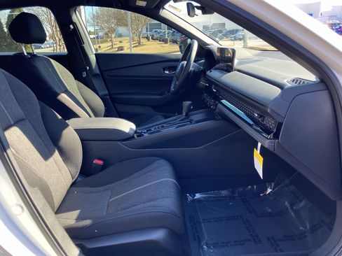 Certified 2025 Honda Accord Sport image 35