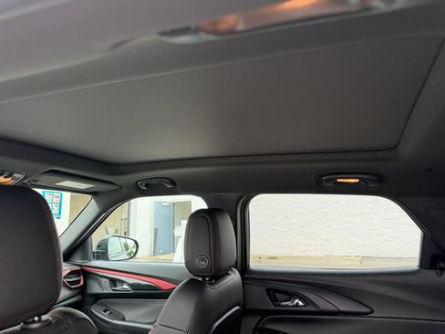 Used 2025 Chevrolet TrailBlazer RS w/ Convenience Package AWD/4WD image 20