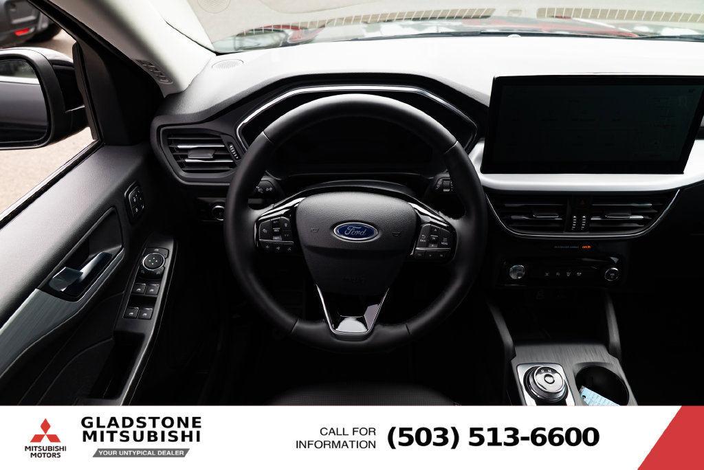 Used 2025 Ford Escape Platinum AWD/4WD image 12
