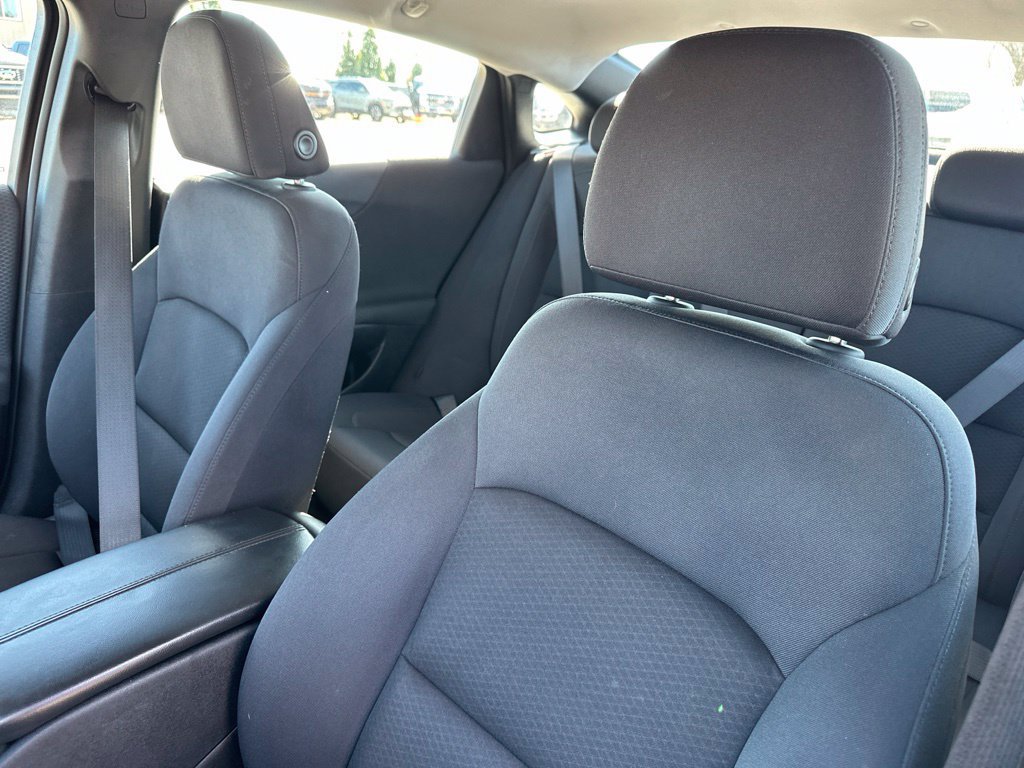Used 2023 Chevrolet Malibu LT FWD image 14