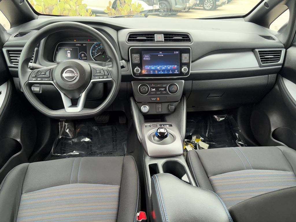 Used 2025 Nissan Leaf S FWD image 22