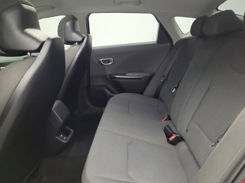 Used 2025 Kia K4 FWD image 18