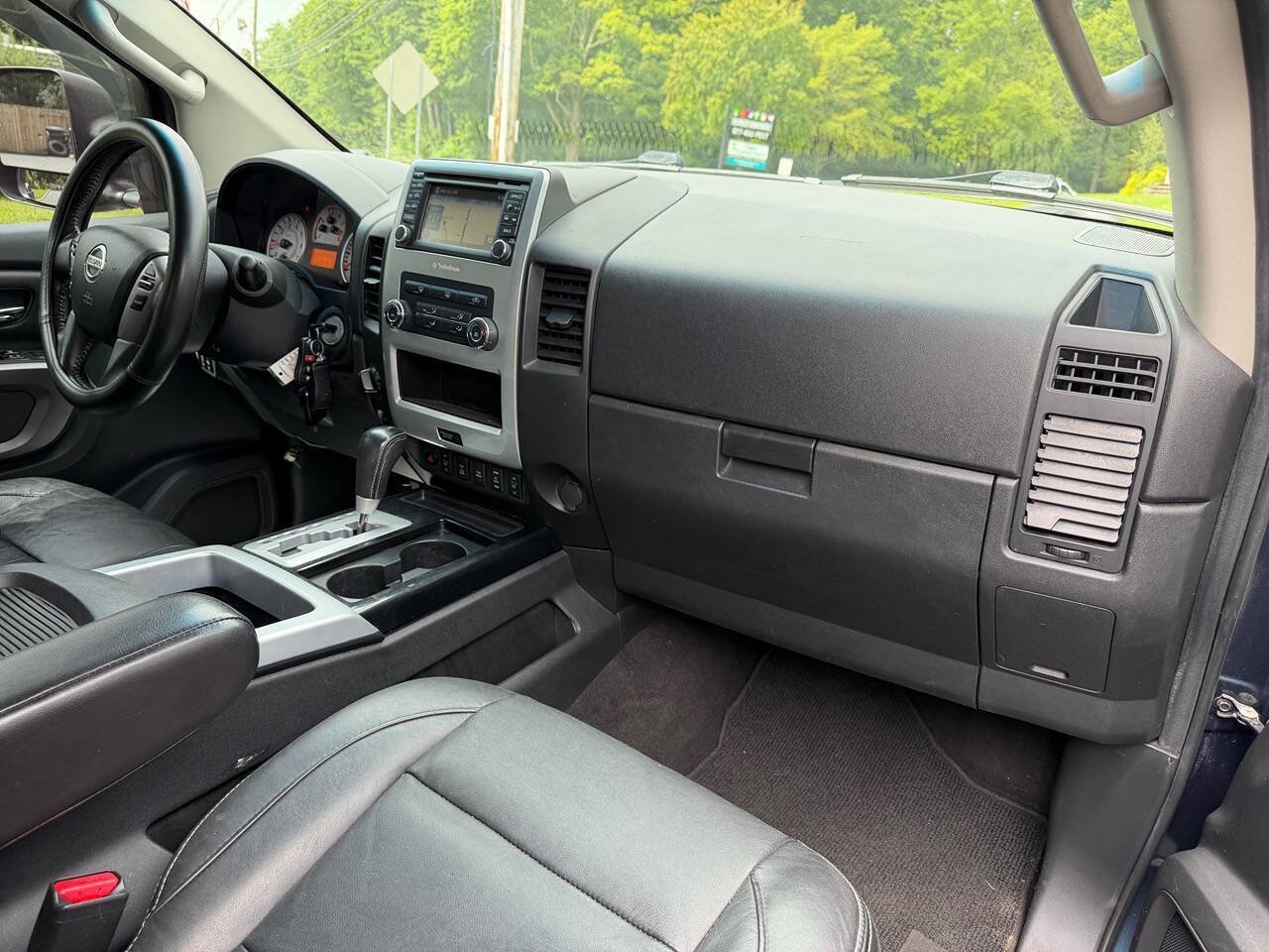 Used 2015 Nissan Titan PRO-4X w/ Pro-4x Luxury Package AWD/4WD image 20