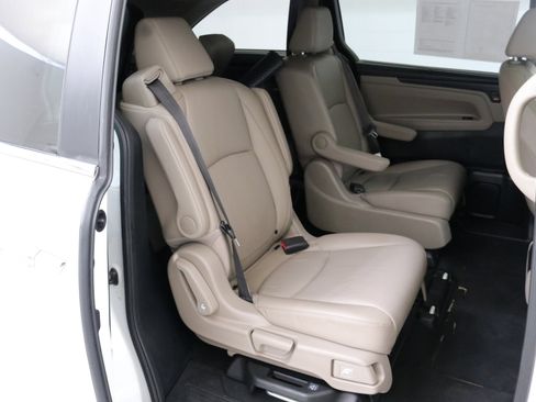 Used 2023 Honda Odyssey EX-L image 26