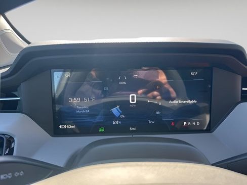 New 2027 Chevrolet Bolt LT w/ Comfort Package FWD image 17