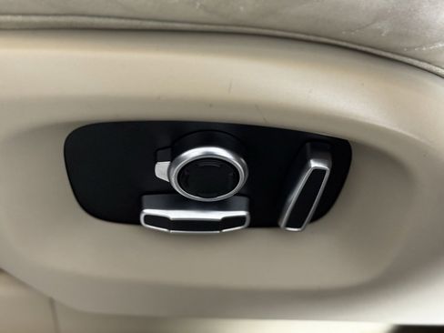 Used 2017 Land Rover Range Rover Supercharged image 16