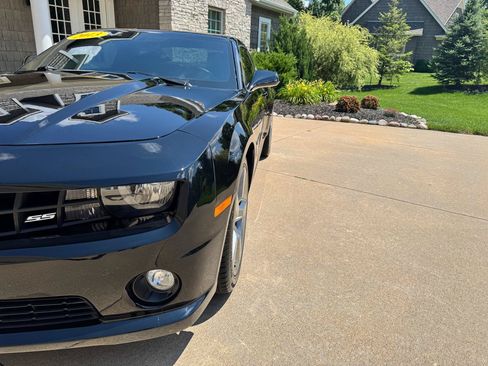 Used 2013 Chevrolet Camaro SS RWD image 35