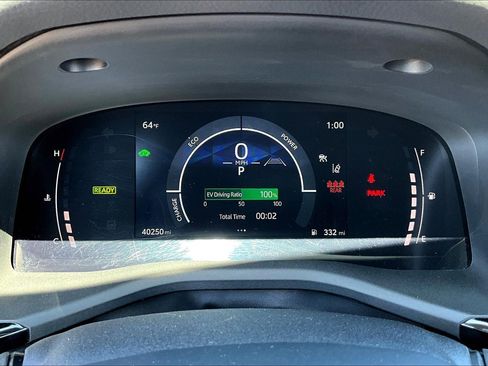 Used 2025 Toyota Camry LE AWD/4WD image 13