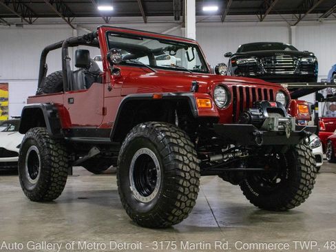 Used 1998 Jeep Wrangler SE image 11