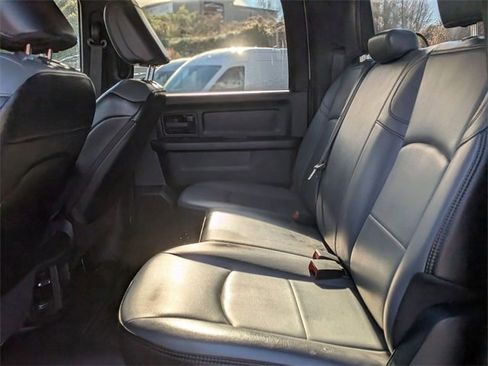 Used 2024 RAM 2500 Tradesman w/ Chrome Appearance Group image 27