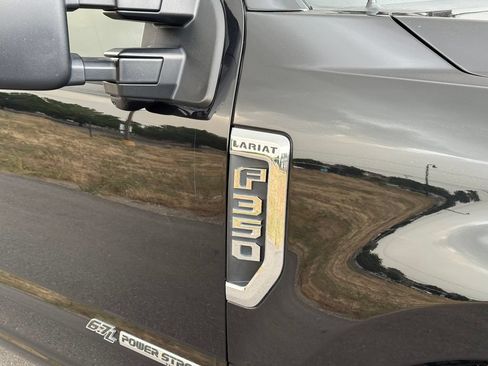 Used 2022 Ford F350 Lariat w/ Lariat Ultimate Package AWD/4WD image 16