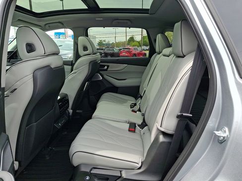 Certified 2026 Acura MDX SH-AWD w/ Advance Package image 10