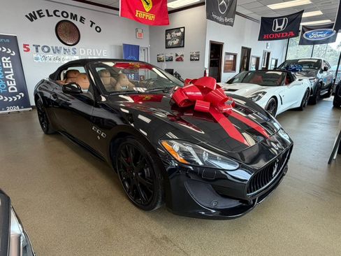 Used 2016 Maserati GranTurismo Sport RWD image 18