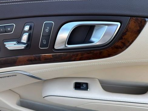 Used 2015 Mercedes-Benz SL 63 AMG image 20