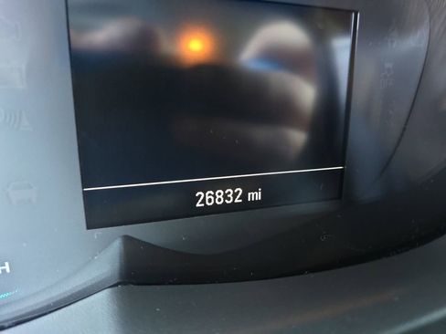 Used 2022 Chevrolet Trax LT w/ LT Convenience Package image 14