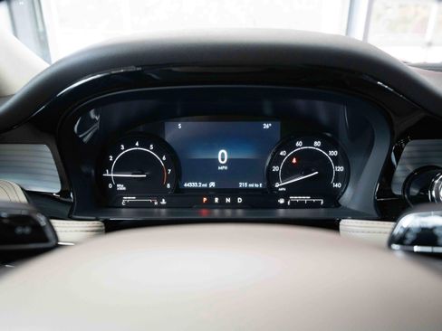 Used 2022 Lincoln Corsair AWD w/ Equipment Group 101A image 16