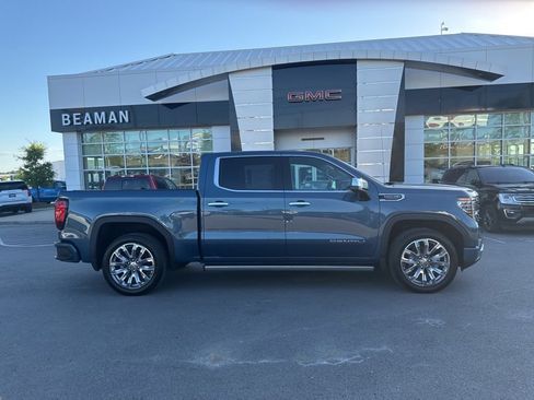 Used 2025 GMC Sierra 1500 Denali w/ Denali Reserve Package AWD/4WD image 8