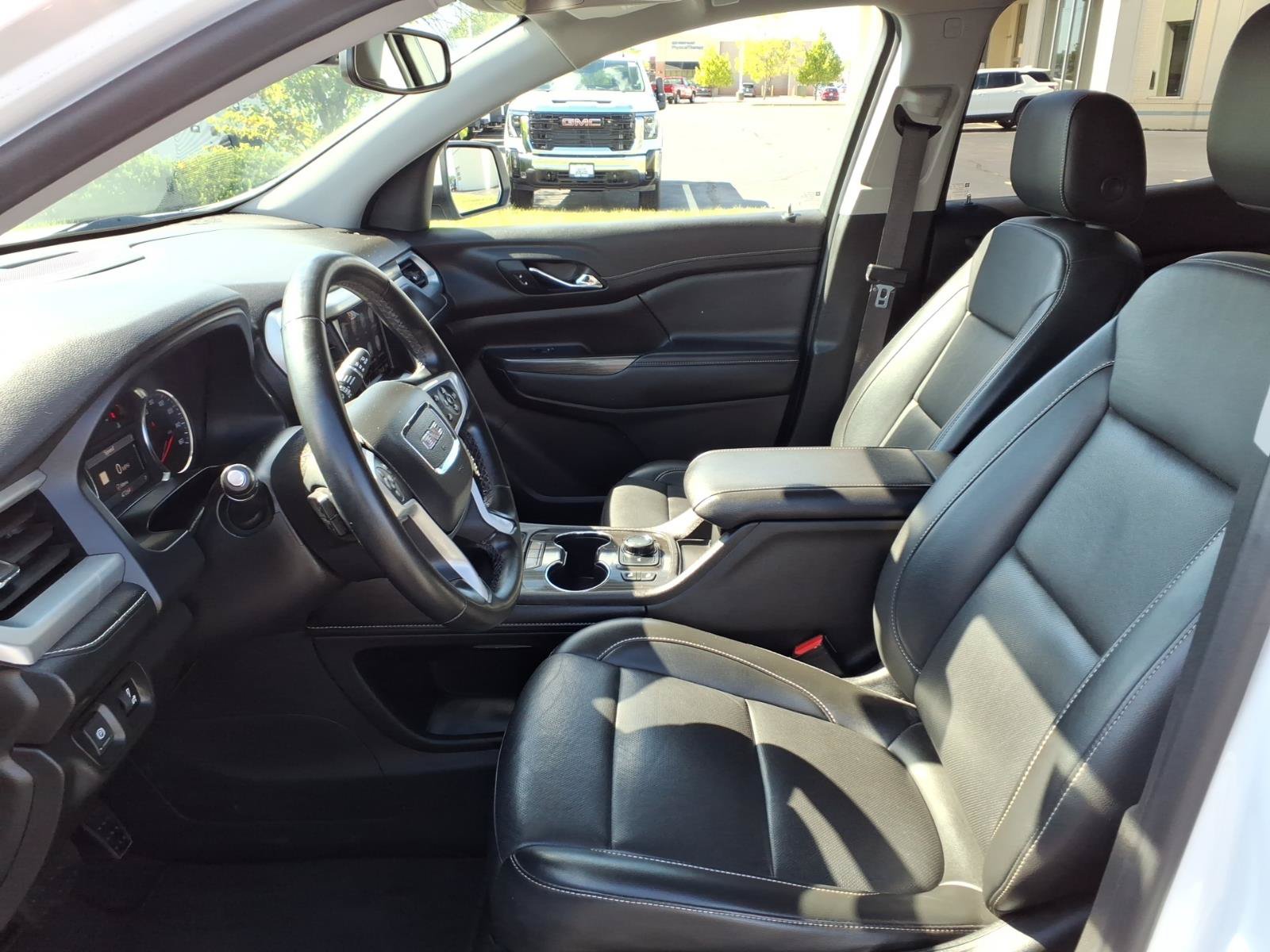 Used 2023 GMC Acadia SLT FWD image 25