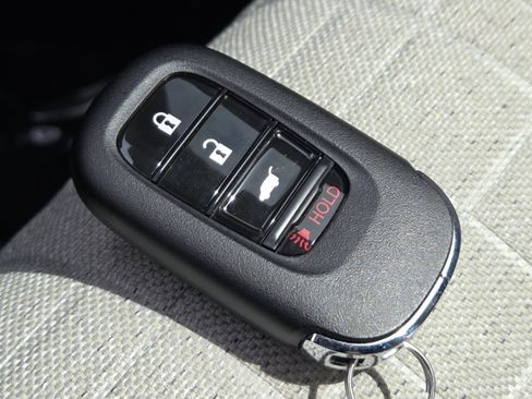 Used 2023 Honda HR-V LX image 35