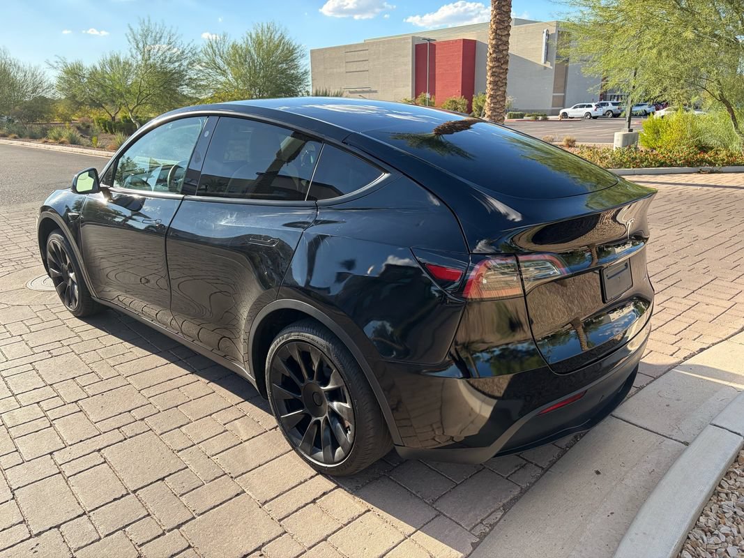 Used 2021 Tesla Model Y 2WD image 4
