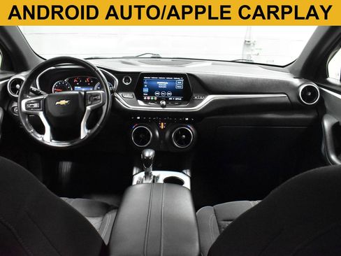 Used 2020 Chevrolet Blazer LT FWD image 2
