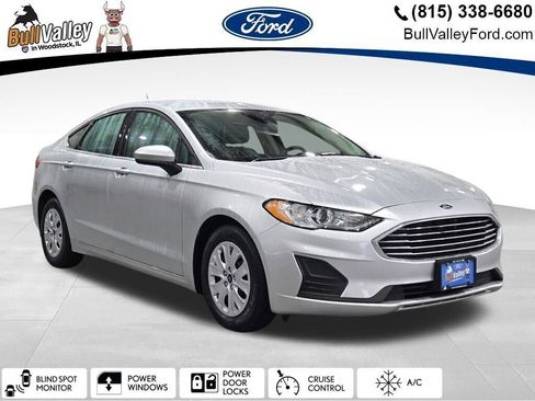 Used 2019 Ford Fusion S image 1