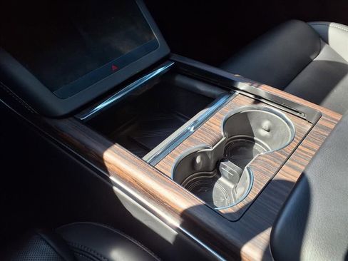 Used 2024 Tesla Model X Base image 22