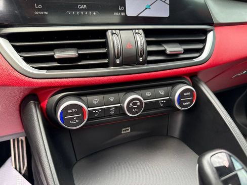 Used 2019 Alfa Romeo Giulia Ti Sport w/ Quick Order Package 22S Sport AWD/4WD image 40