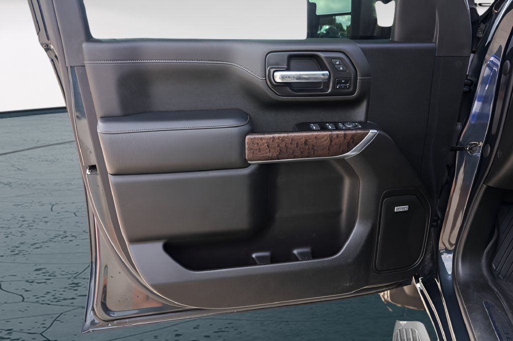 Used 2022 GMC Sierra 2500 Denali w/ Denali Ultimate Package AWD/4WD image 25