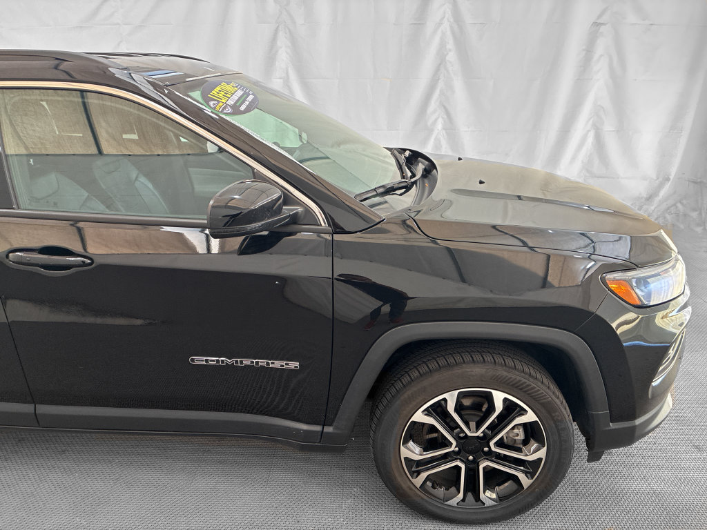 Used 2023 Jeep Compass Limited AWD/4WD image 9