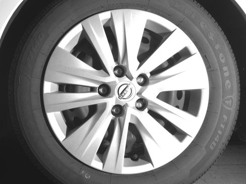 Used 2025 Nissan Sentra S FWD image 15