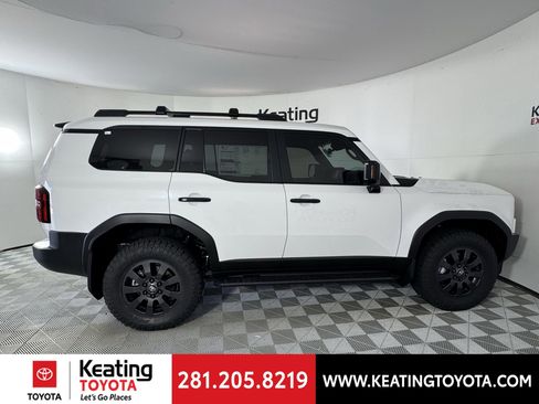 New 2026 Toyota Land Cruiser Base image 4