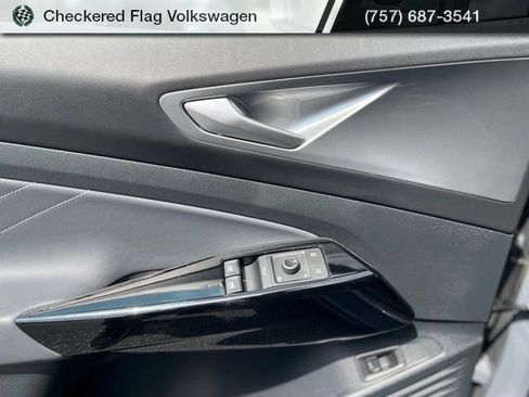 Used 2023 Volkswagen ID.4 Pro S RWD image 13