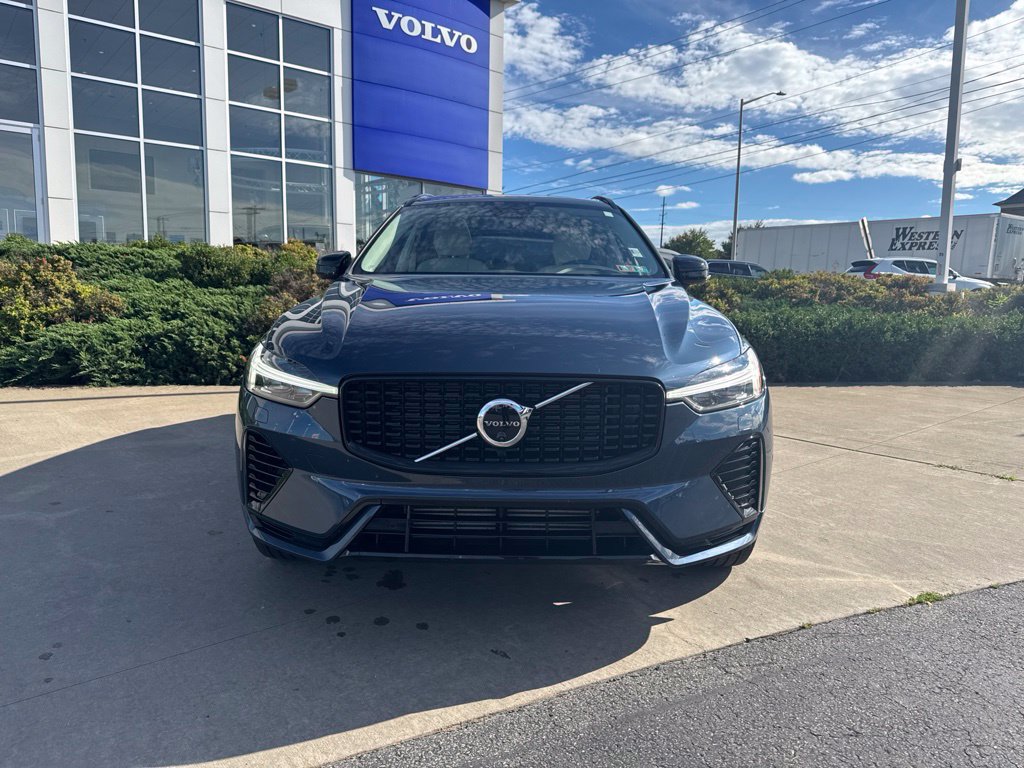 Certified 2025 Volvo XC60 T8 Plus w/ Protection Package Premier AWD/4WD image 2