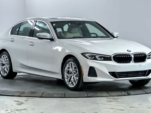 Used 2026 BMW 330i xDrive Sedan w/ Premium Package AWD/4WD image 9