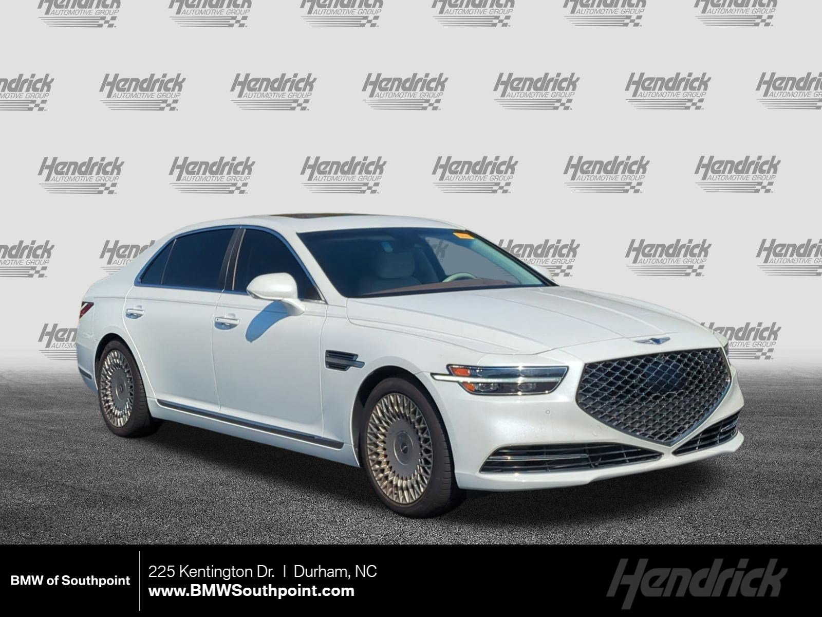 Used 2022 Genesis G90 5.0 Ultimate RWD image 1
